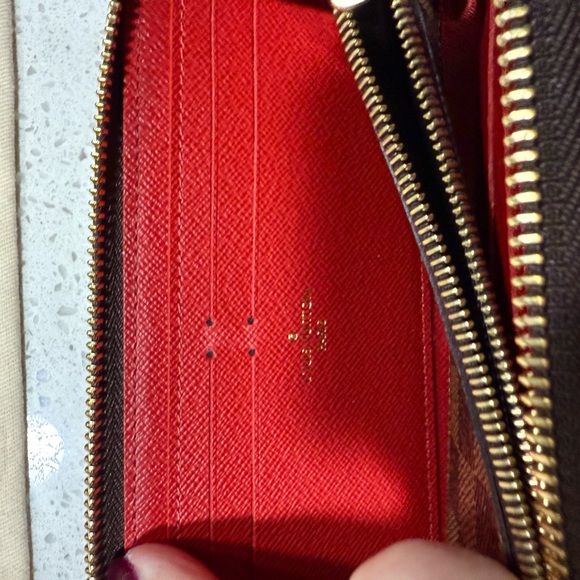 BRAND NEW REAL LUIS VUITTON WALLET - Picture 6 of 6